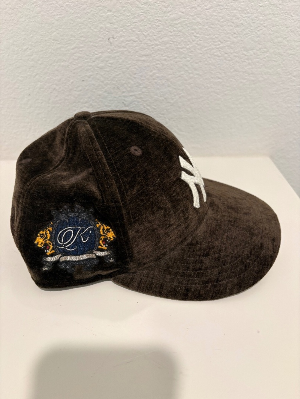 Kith x new era for NY Yankees baseball cap chenille chainstitch